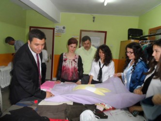 KIZ MESLEK LİSESİ GİYİM SERGİSİ AÇTI