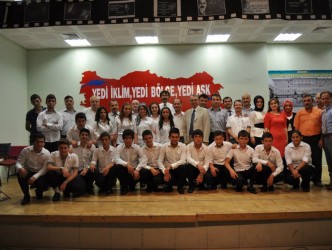 ENDÜSTRİ MESLEK LİSESİ ÖĞRENCİLERİNDEN ŞİİR DİNLETİSİ