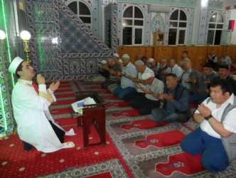 MİRAÇ KANDİLİNDE CAMİLER DOLDU