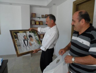 FOTOĞRAFÇI’DAN BAŞKANA SÜPRİZ HEDİYE