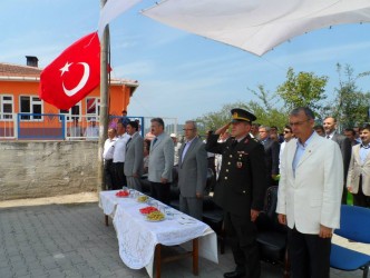 ÇATAK KÖYÜNDE  ŞEHİTLİK TÖRENLE AÇILDI