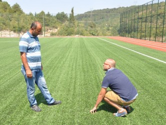 ALAPLI FUTBOL SAHASINİ FİFA TEMSİLCİSİ TEST ETTİ