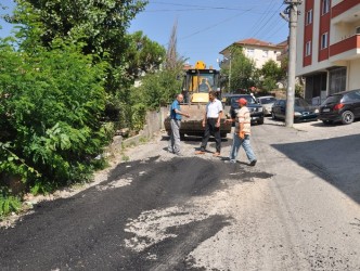 BOZUK YOLLARA ROTMİKS KAPLANIYOR