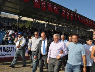 GÜREŞ AĞASI BURHAN ALPER OLDU