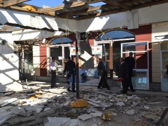 BELEDİYE DÜKKANLARININ YIKIMINA BAŞLANACAK