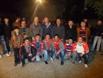 ASKERE GİDECEKLER İÇİN KINA GECESİ DÜZENLENDİ