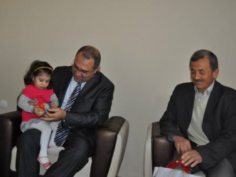 VALİ ŞEHİT AİLESİNİ ZİYARET ETTİ