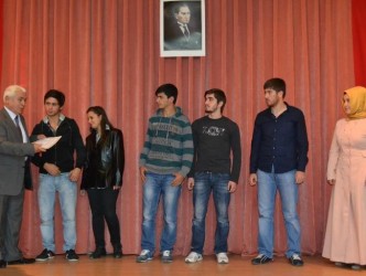 ALAPLI  MYO’DA  ÖĞRENCİLERE ONUR BELGESİ