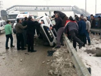DÜZCE’DE KAZA GEÇİRDİLER