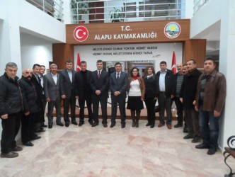 AK PARTİ YENİ YÖNETİMİ ZİYARETLERDE BULUNDU