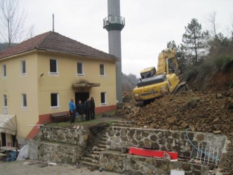 KAVAKDERE CAMİ ÇEVRESİNDE GÜZELLEŞTİRME