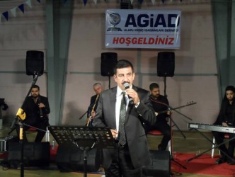 REŞİT MUHTAR ALAPLI’DA KONSER VERDİ