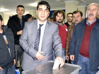 ESNAFLAR, GENÇ BAŞKAN MUHARREM GELGEÇ DEDİ.