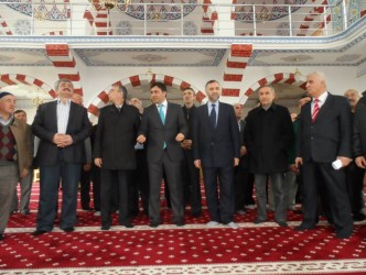 KÜÇÜK KAYMAZ CAMİSİ TÖRENLE İBADETE AÇILDI