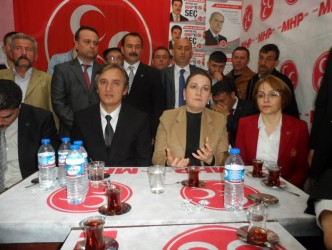 AKŞENER “BAŞBAKAN AĞZINI KAPATSIN” DEDİ