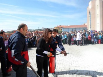TOKİ OKÇULAR OKULUNDA SİVİL SAVUNMA TATBİKATI