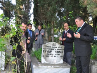 TEKİN RAHMETLİ BAŞKANLARI UNUTMADI