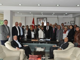 CHP ESKİ YÖNETİCİLERİ NURİ TEKİNİ ZİYARET ETTİ