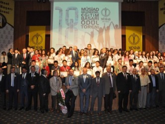 MÜSİAD BAŞARI ÖDÜLLERİ VERİLDİ