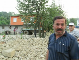 KASIMLI KÖYÜNDE SEL GİTTİ TAŞLAR KALDI