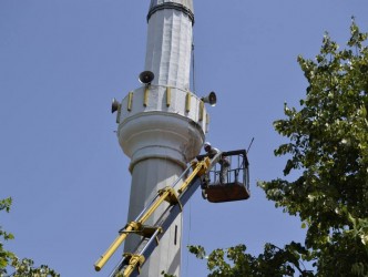 MERKEZ CAMİ MİNARESİ BOYATILDI