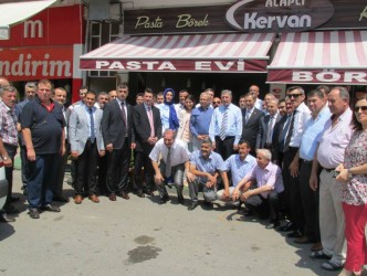 AK PARTİ ALAPLI TEŞKİLATINDA BAYRAMLAŞMASI