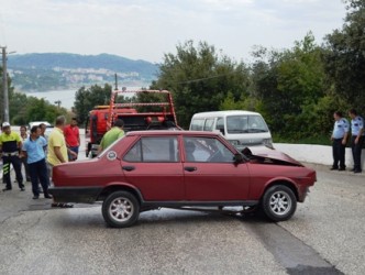 KAYMAKAMLIK LOJMANI ÖNÜNDE KAZA