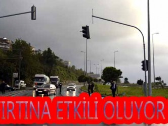 ALAPLI’DA FIRTINA ETKİLİ OLUYOR