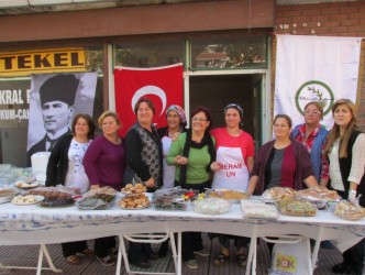 ANNELER DENEĞİ KERMES DÜZENLEDİ