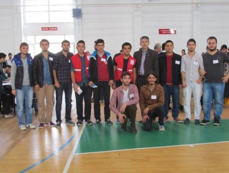 ÖĞRENCİLER KAN VERMEK İÇİN YARIŞTILAR