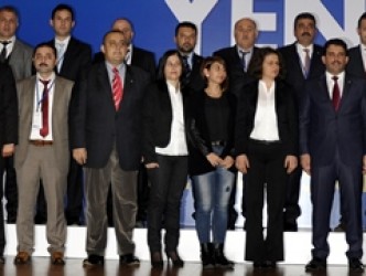 AK PARTİ GÖREV DAĞILIMINI YAPTI