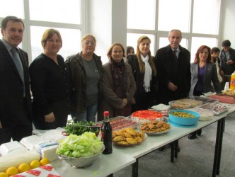 MYO ÖĞRENCİLERİ LÖSEMİ HASTASI İÇİN KERMES DÜZENLEDİ