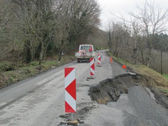 ALAPLI- YIĞILCA KARAYOLUNDA YOL ÇÖKTÜ