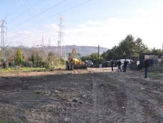 Okul ile Hastane arasındaki yolun yapımına başlandı