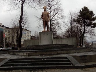 ATATÜRK ANITI YENİLENDİ