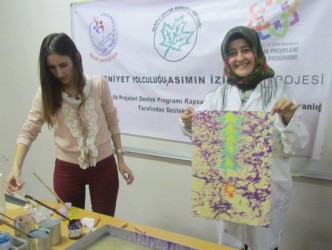 ÖĞRENCİLERE EBRU,TEZHİP VE MİNYATÜR SANATLARI TANITILDI