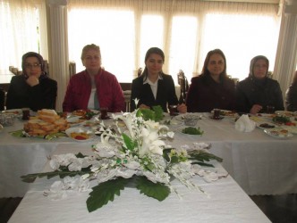 AK PARTİ MECLİS ÜYESİ KAHVALTI VERDİ