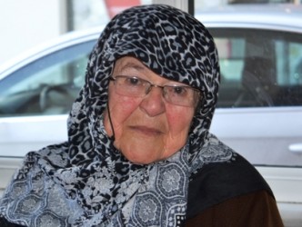 SAFİYE NİNE PARASINI ARIYOR…