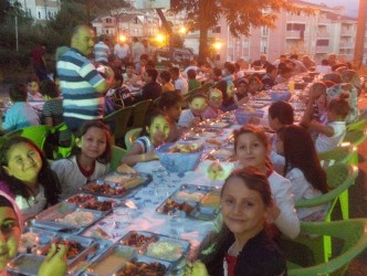 ULUCAMİ YAZ KURAN KURSU ÖĞRENCİLERİNE İFTAR