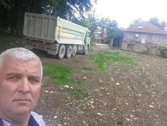 MEZARLIK YOLLARINI PARKE YAPTIRIYOR