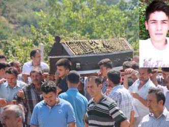 DENİZDE BOĞULAN GENÇ TOPRAĞA VERİLDİ