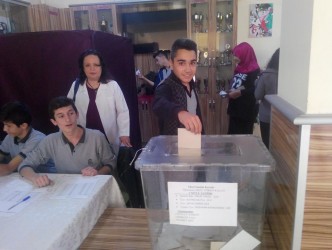 ALAPLI ANADOLU LİSESİ ÖĞRENCİ MECLİSİ BAŞKANINI SEÇTİ