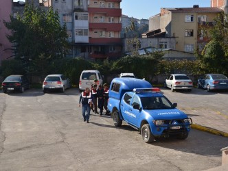 ALAPLI’DA  13  KİLOGRAM ESRAR YAKALANDI