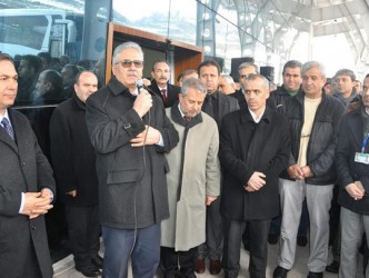 KAYMAKAM UMRECİLERİ UĞURLADI