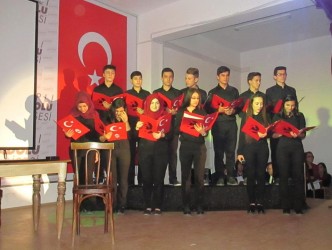 İSTİKLAL MARŞININ KABULÜ VE MEHMET AKİF ANILDI