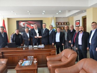 KIZILAY YÖNETİM KURULU BELEDİYE BAŞKANINI ZİYARET ETTİ
