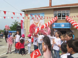 BAYRAMI ŞENLİK HAVASINDA KUTLADILAR