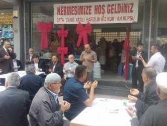 ORTA CAMİ  KIZ KURAN KURSU KERMES DÜZENLEDİ