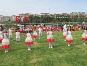 ULUSAL EGEMENLİK VE ÇOCUK BAYRAMI KUTLANDI