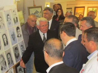 9.RESİM SERGİSİNİ ÇAYCUMADA AÇTI